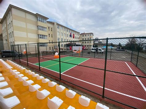 Eczacıbaşı Spor Kulübü, Kahramanmaraş'a voleybol sahası yaptırdı